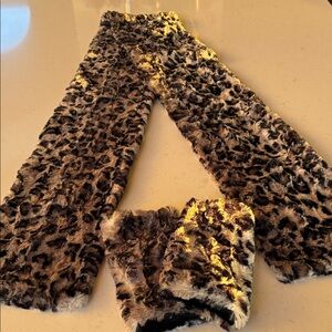 Leopard Print Faux Fur mittens and Scarf Set
